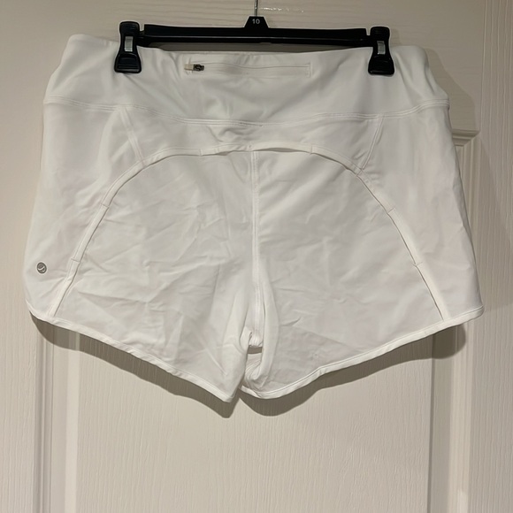 CRZ yoga shorts 4in - Picture 2 of 2